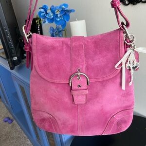 Coach Soho Pink Suede Shoulder or Crossbody Bag G05Q-9482